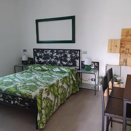 Francesca House * Έρμπα