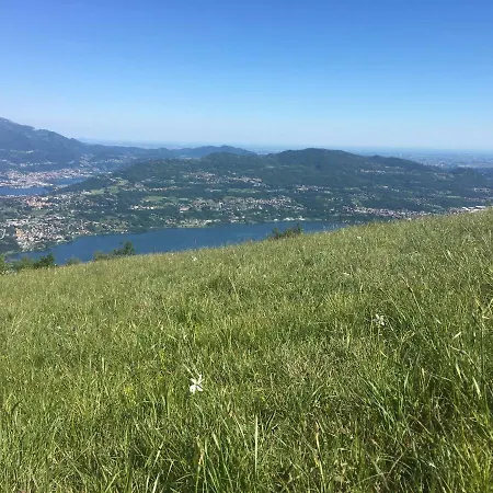 Francesca House アパート エルバ