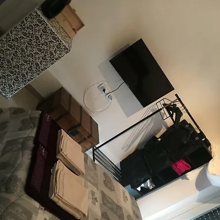 Francesca House アパート