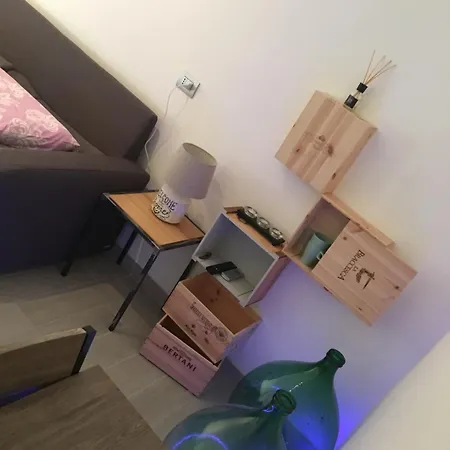 Francesca House アパート