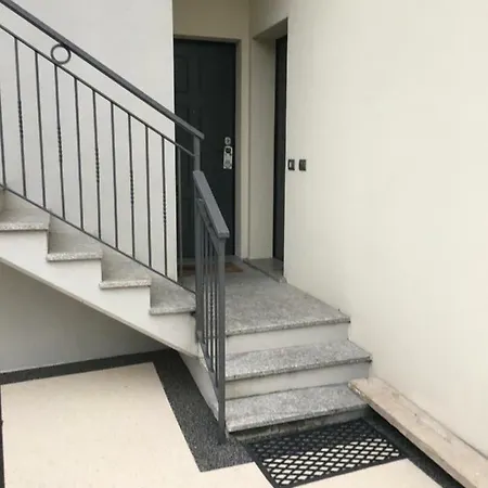 Francesca House アパート *