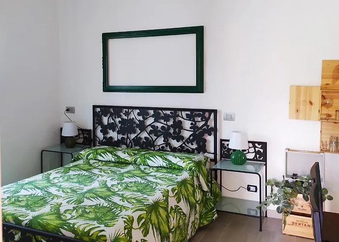 Francesca House * Erba